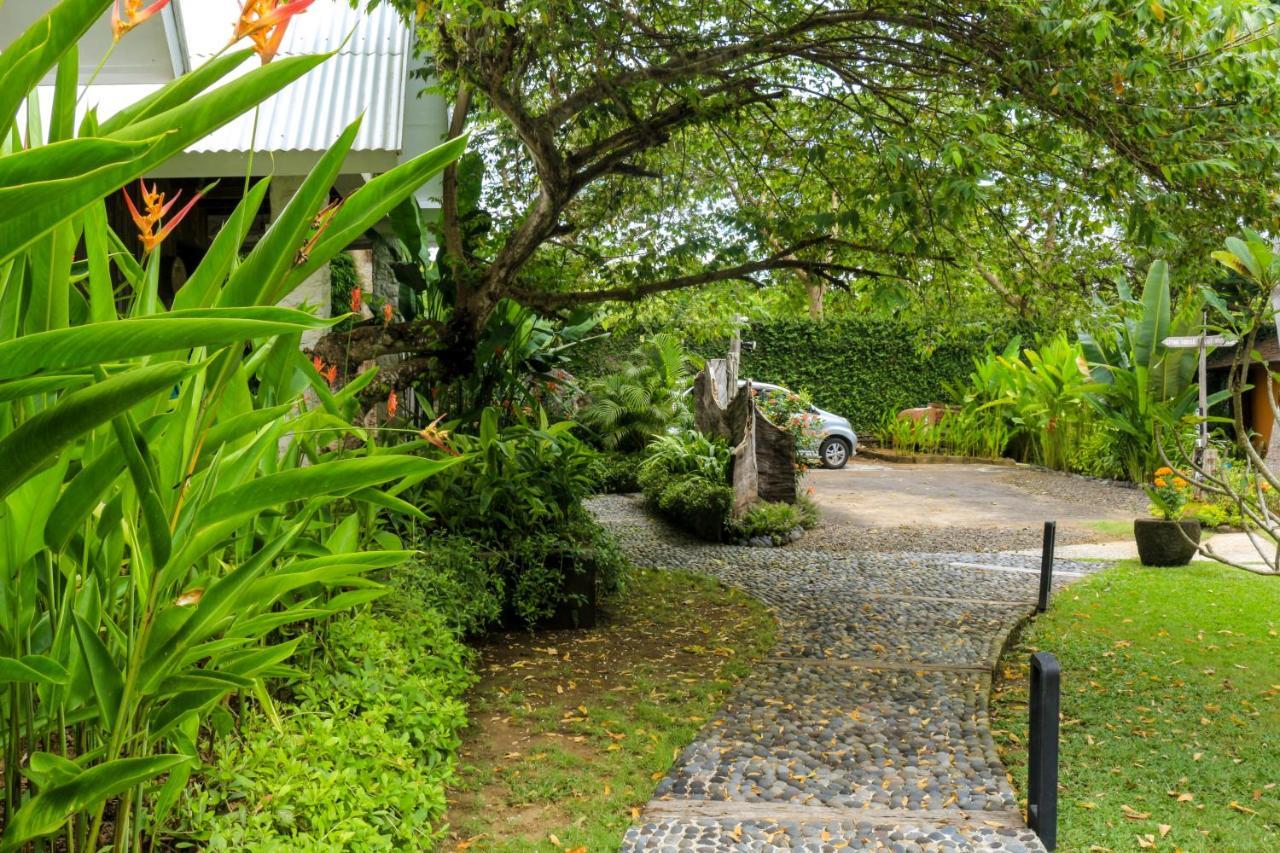 Chanteak Bali - Stone House 3 Джимбаран Экстерьер фото