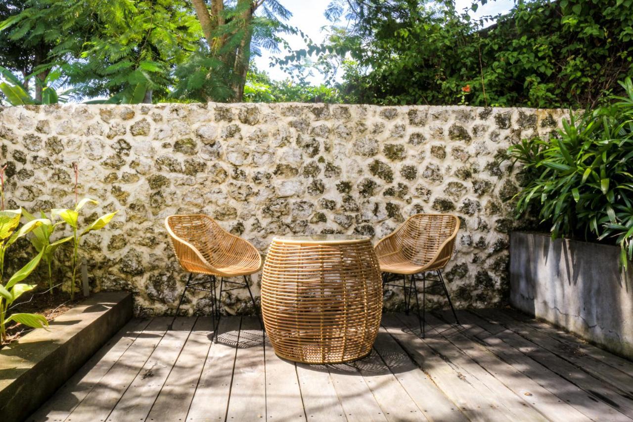 Chanteak Bali - Stone House 3 Джимбаран Экстерьер фото