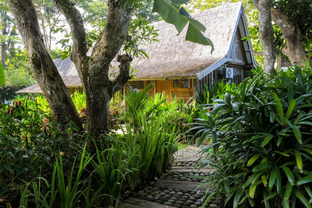 Chanteak Bali - Stone House 3 Джимбаран Экстерьер фото